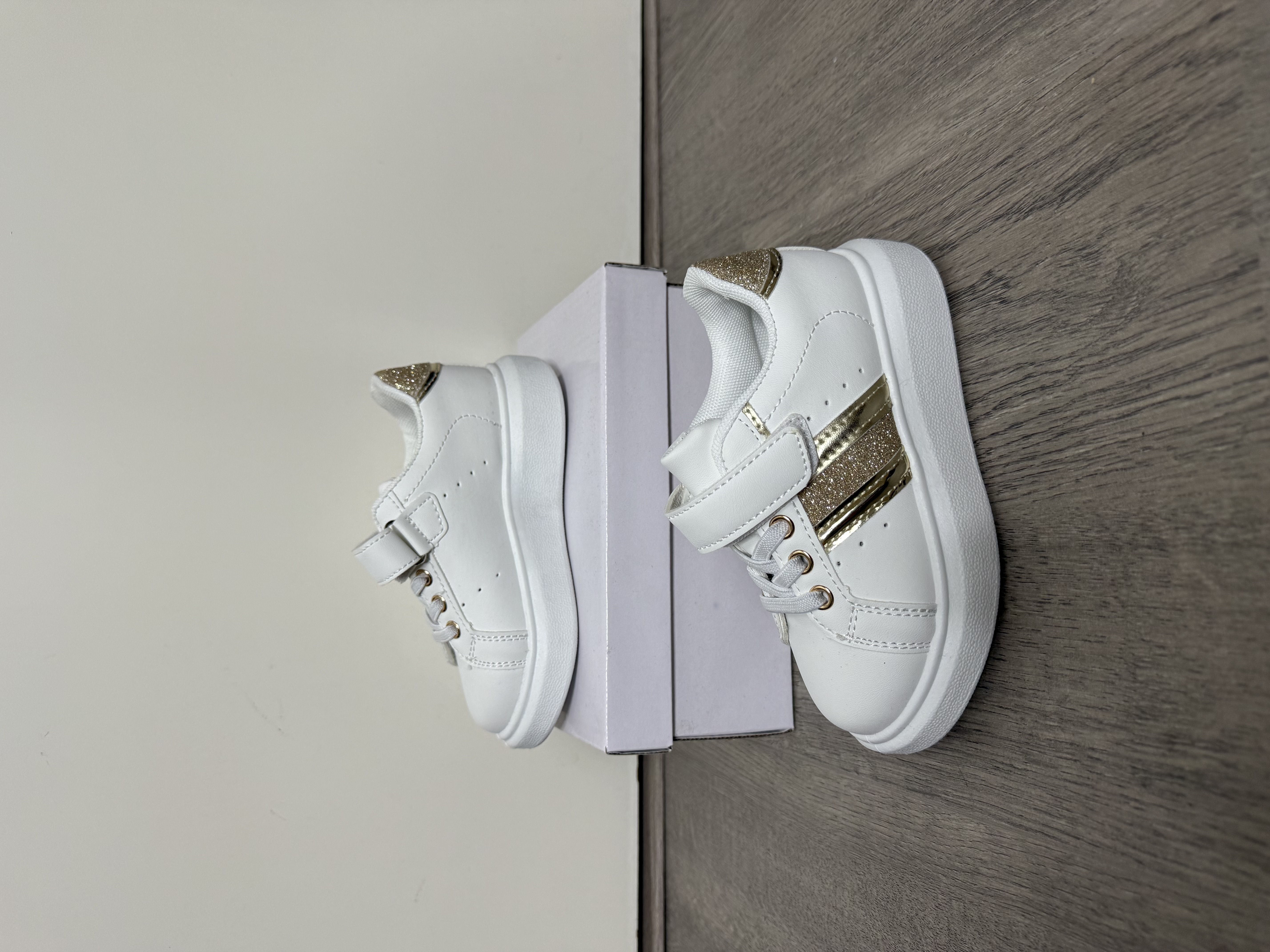 schoenen KIDS SALE GOUD