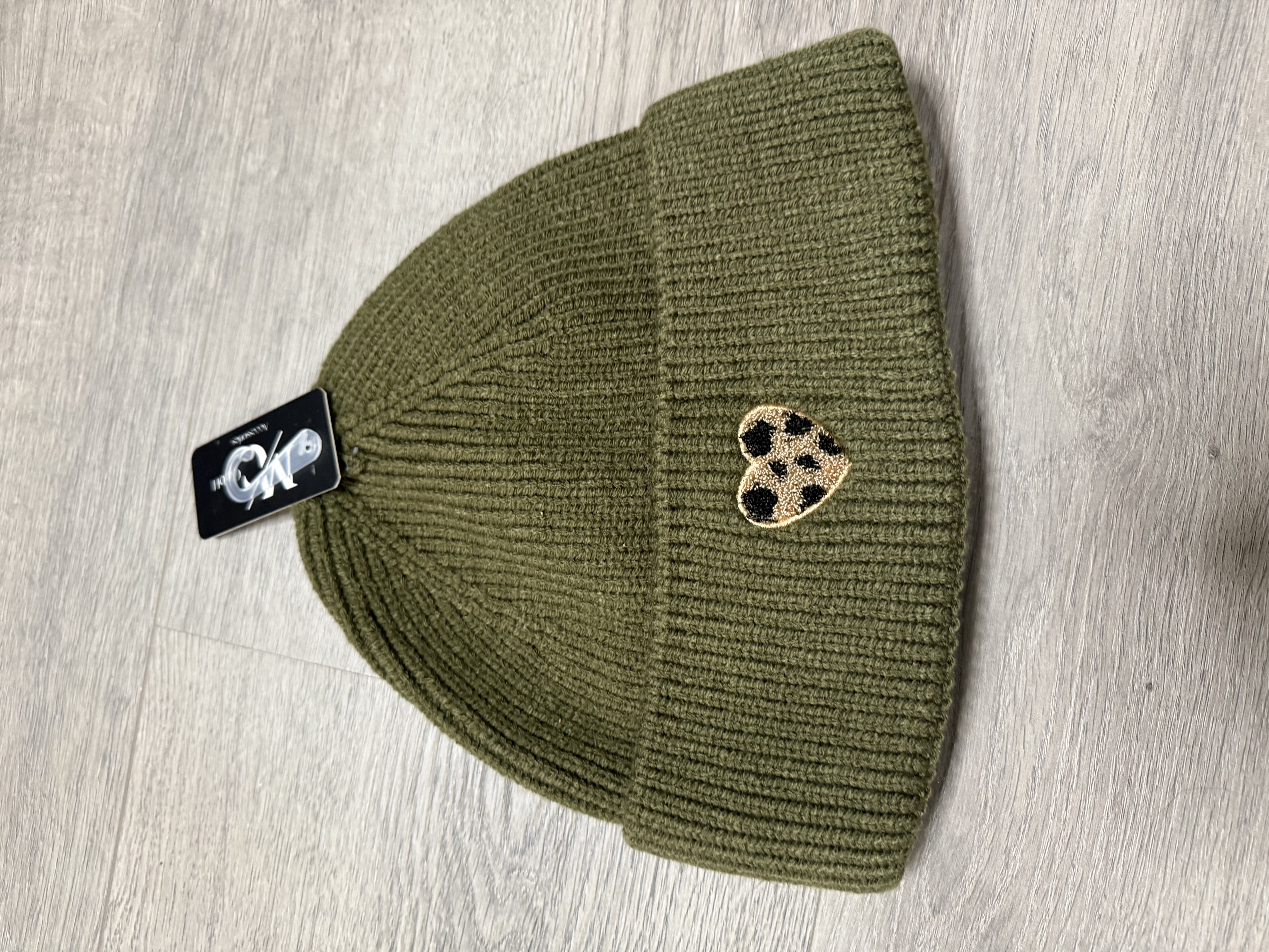 muts ARMY GREEN PANTERHART