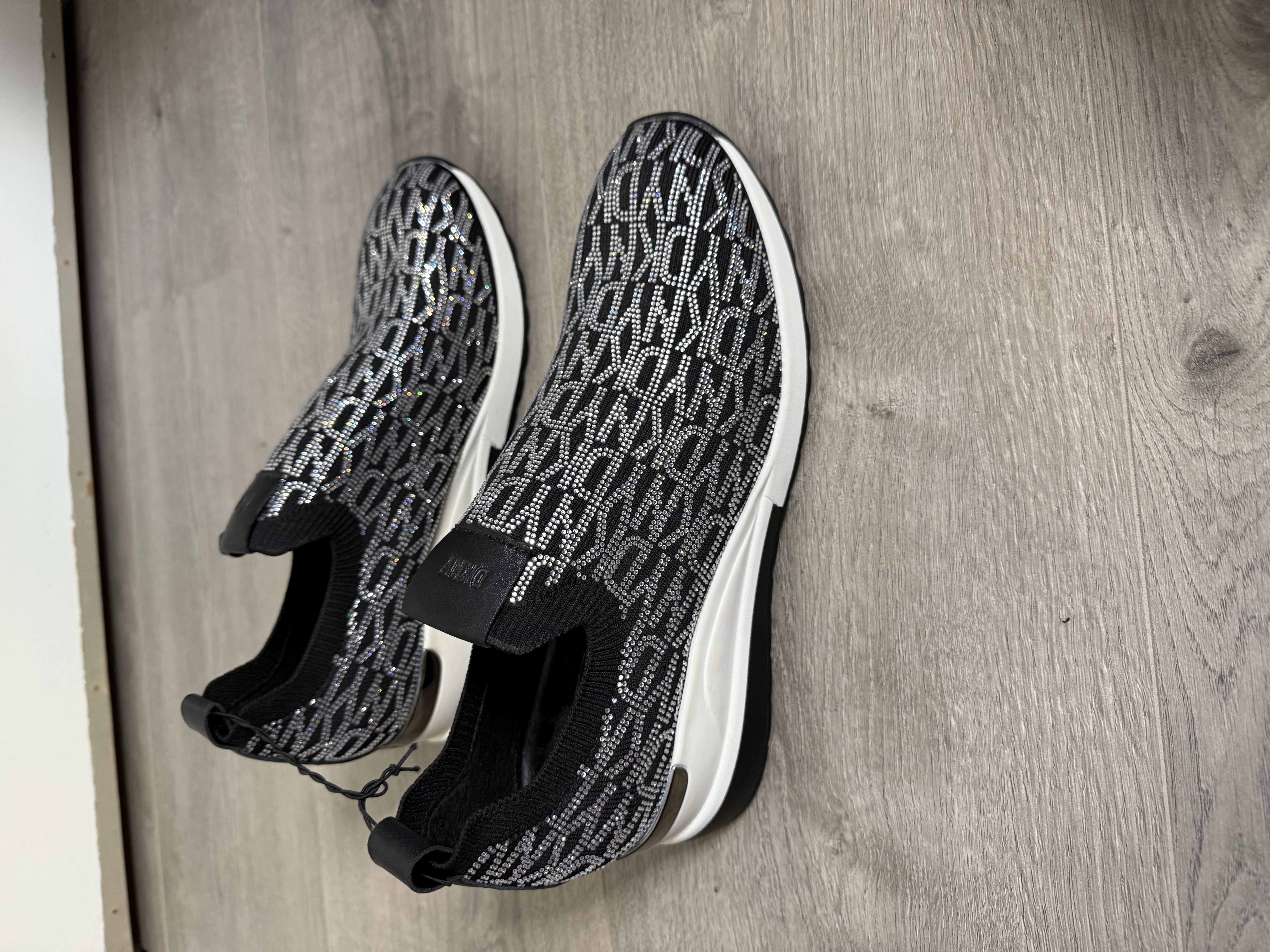 sneakers/ sleehak van DKNY