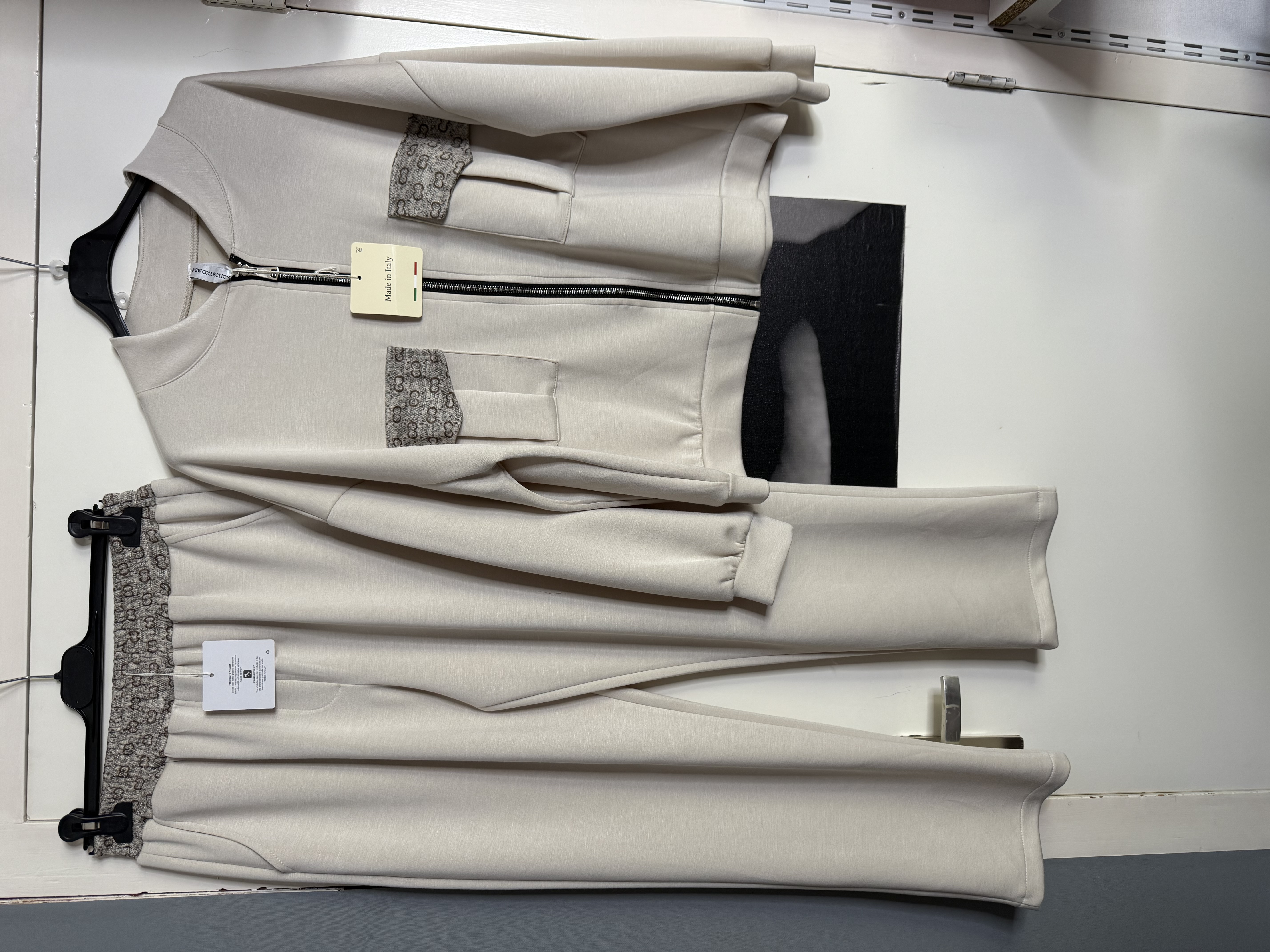 dames pak beige sale